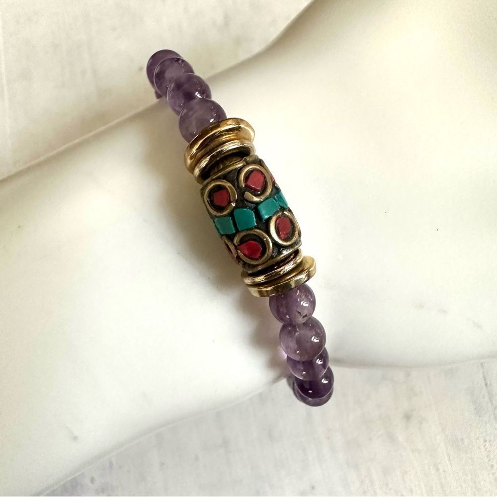 Amethyst stretchy charm bracelet with Indian beads